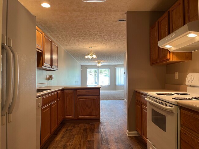 Building Photo - 316 Rose Hill Ln