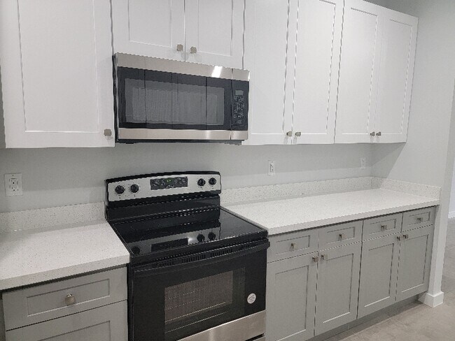 Foto del edificio - 2373 NW 3rd St