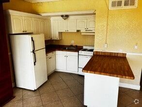 Building Photo - 311 W Ashley St