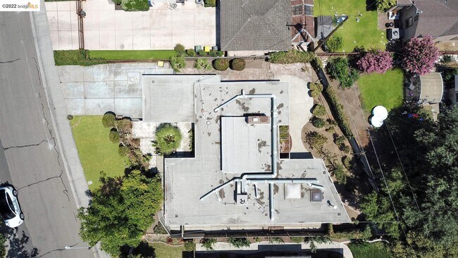 Foto del edificio - 1224 Oxford Way