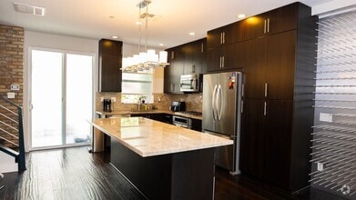Building Photo - 7870 Civita Blvd
