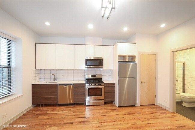 Building Photo - 4406 S Calumet Ave