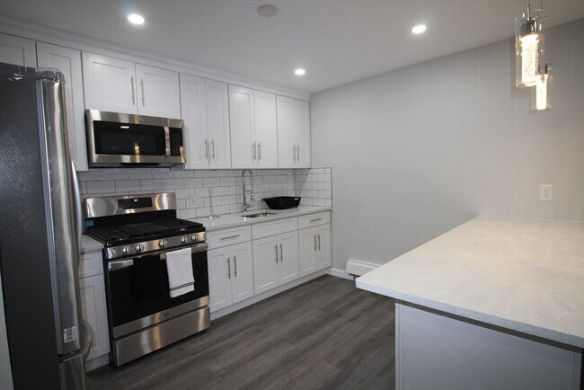 Building Photo - 135 Granite Ave