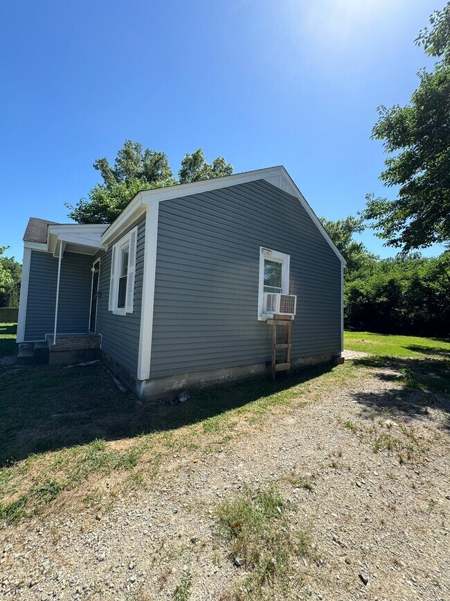 Building Photo - 1719 Weiner Rd