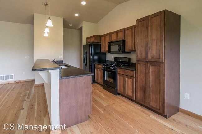 Building Photo - 30 Voyager Ln