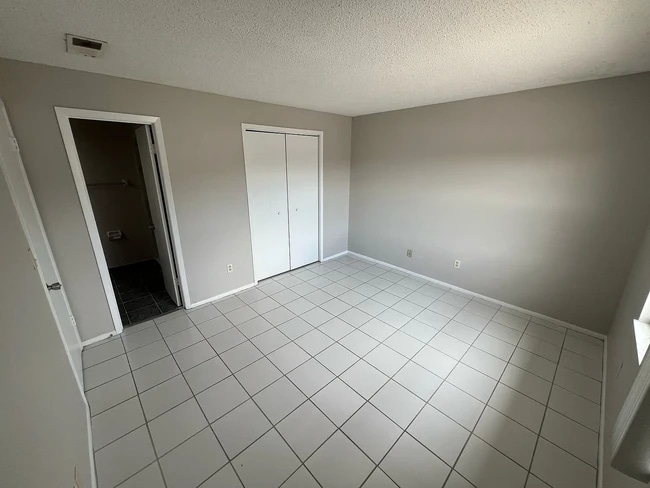 Building Photo - 4157 Spitfire Ave