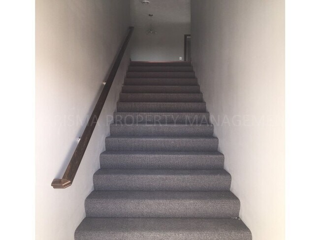 Foto del edificio - 3 BD, 2 BA IN TEA! LOCATION! LOCATION! LOC...