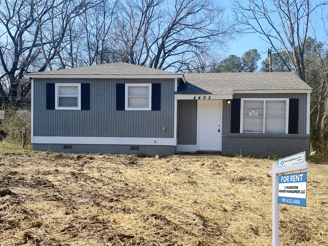 Primary Photo - 4495 Beacon Hills Dr