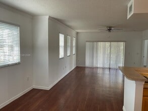 Building Photo - 2412 Centergate Dr