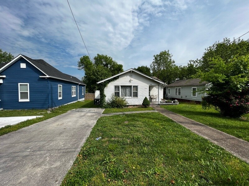 Foto principal - 3905 Ivy Ave