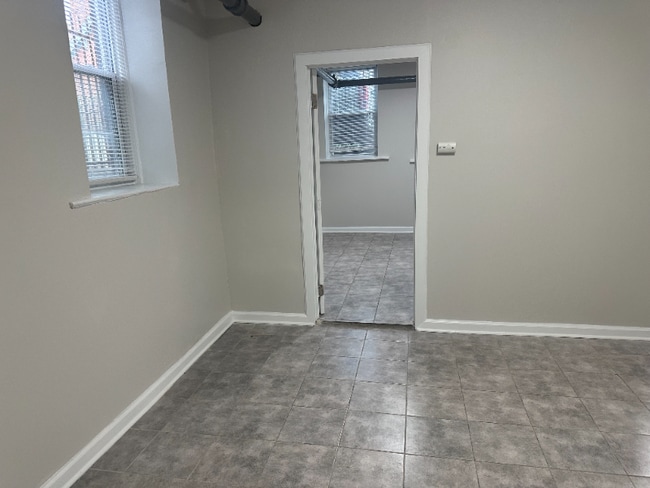 Building Photo - 9 Bentley Ave