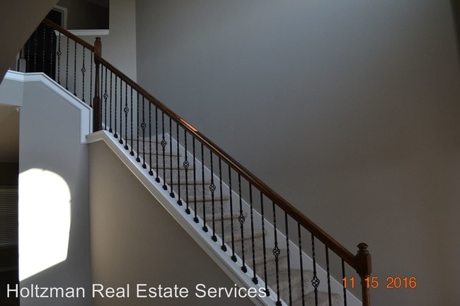 Building Photo - 5 br, 3 bath House - 955 Oak Crest