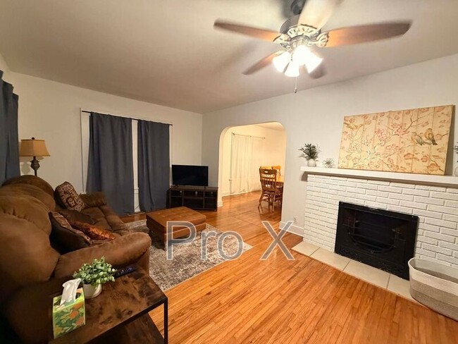 Foto del edificio - 3030 S Wall Ave