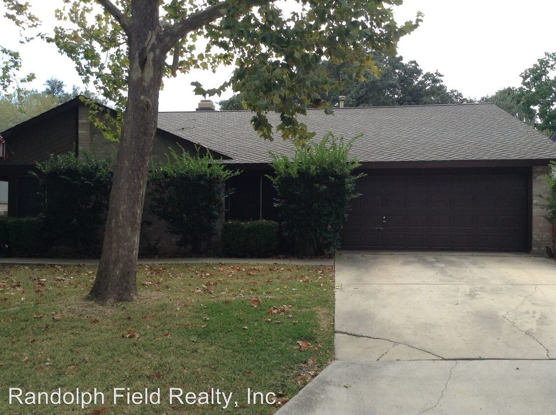 Primary Photo - 3 br, 2 bath House - 16527 FOX KNOLL