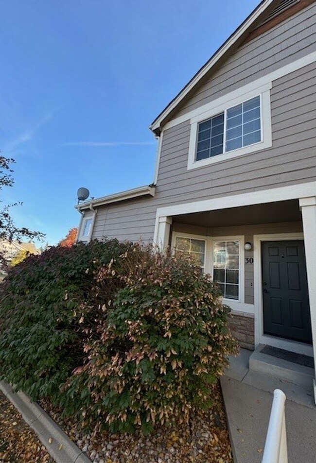 Building Photo - Sage Creek Townhome