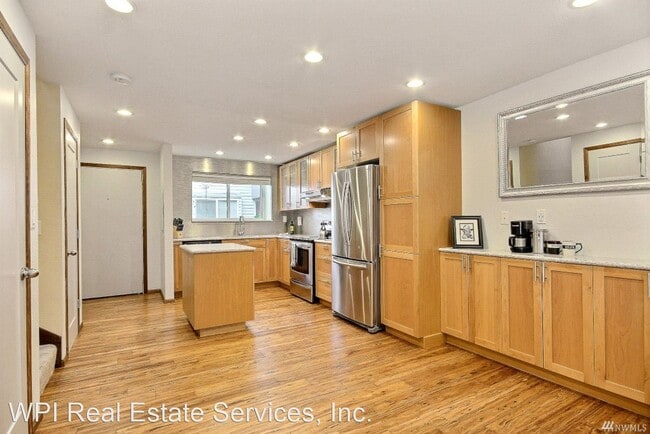 Building Photo - 2 br, 1.5 bath House - 131 146th Ave SE