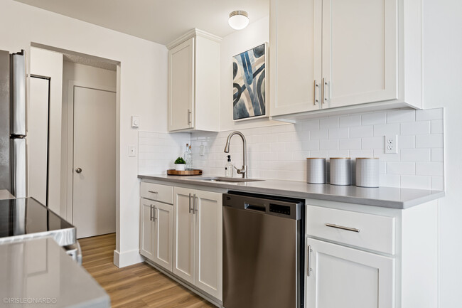 Bridge City Apartments - Apartments in Portland, OR | Apartments.com