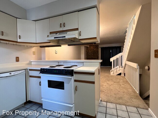 Building Photo - 3 br, 2.5 bath House - 719 Julian Circle