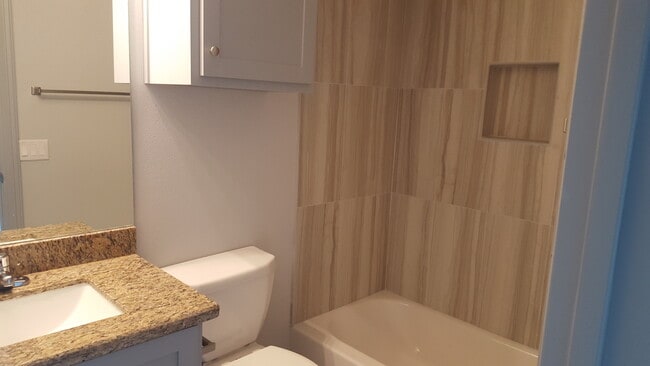 Foto del edificio - 709 E 3rd St