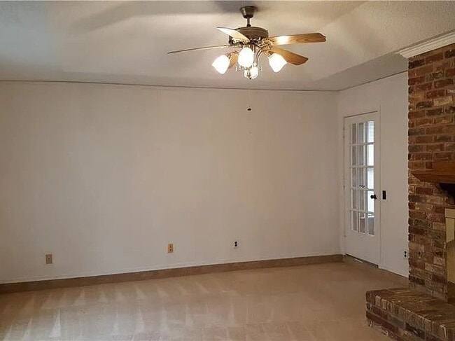 Foto del edificio - 2302 Bengal Ln