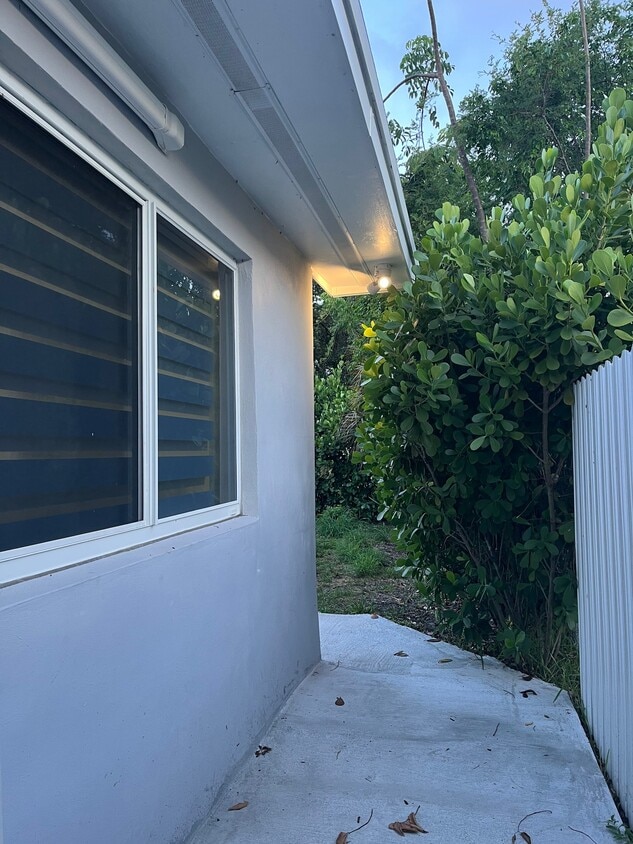 Photo - 4220 SW 21st St (West Park, FL)
