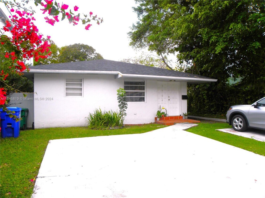 Primary Photo - 3466 SW 23rd St
