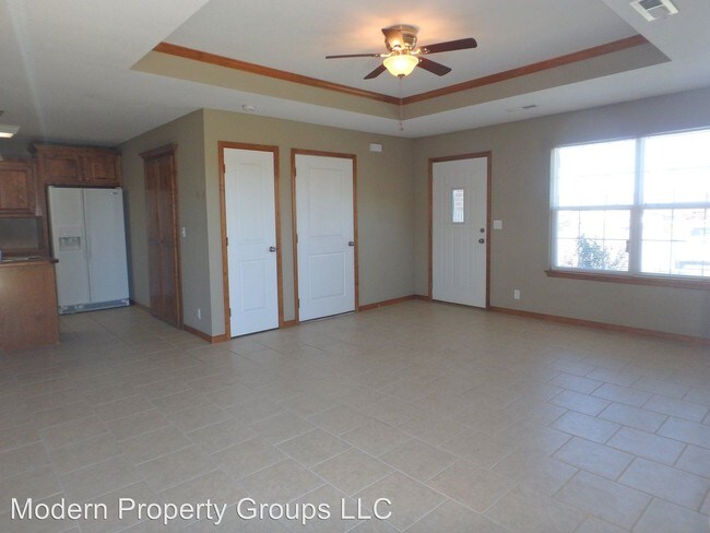 Building Photo - 1200 Sandra Dr