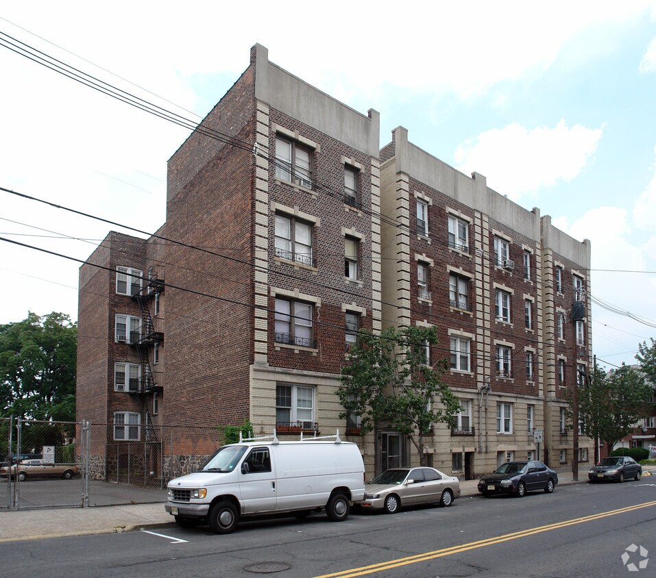 Primary Photo - 7509 Park Ave