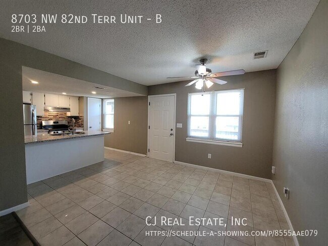 Foto del edificio - 8703 NW 82 Terrace