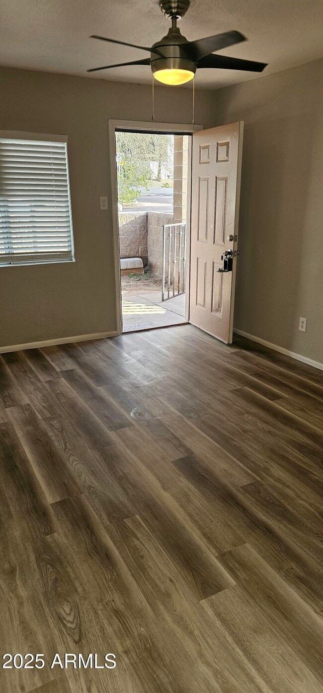 Building Photo - 1551 E Christy Dr