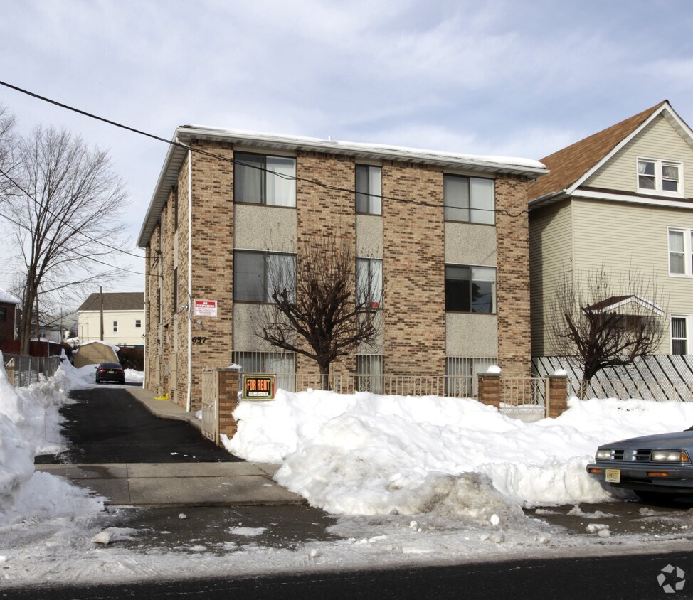 Foto principal - 657 S Broad St