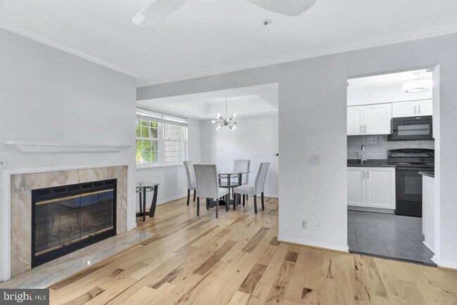 Foto del edificio - 5716 Chapman Mill Dr