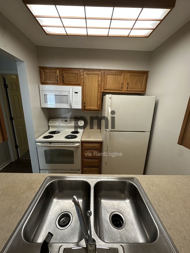Foto del edificio - 1308 Arthur Ave