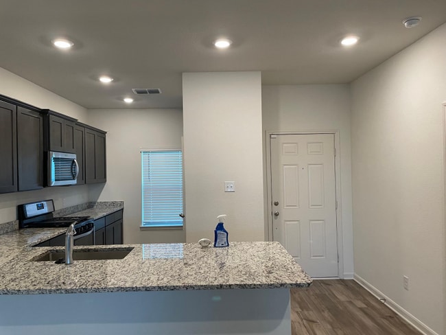 Photo - 13635 Logan Pass Dr (Ponder, TX) House