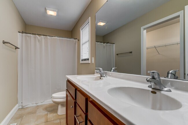 Foto del edificio - 2900 Sandy Ln