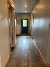 Building Photo - 905 Saxon Way