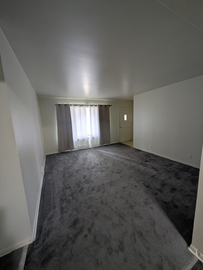 Foto del edificio - 6134 Detroit St