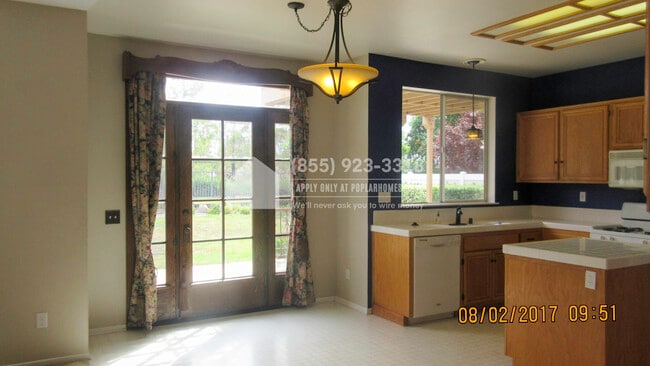 Building Photo - 43048 Calle Reva