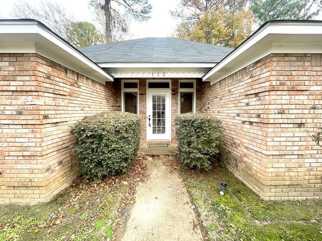 Building Photo - 3/2 Home for Rent in Ridgeland!