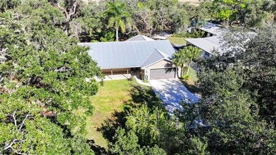 Building Photo - 1250 Riverbend Dr