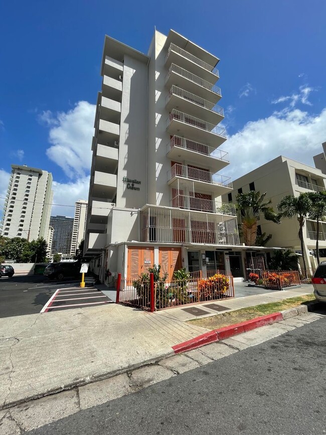 Foto del edificio - RARELY AVAILABLE HAWAIIAN CROWN IN HEART O...