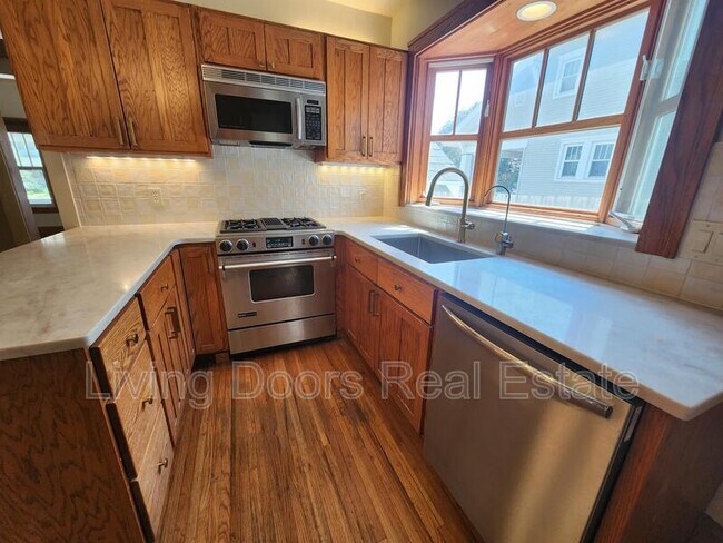 Foto del edificio - 2300 Sewell St