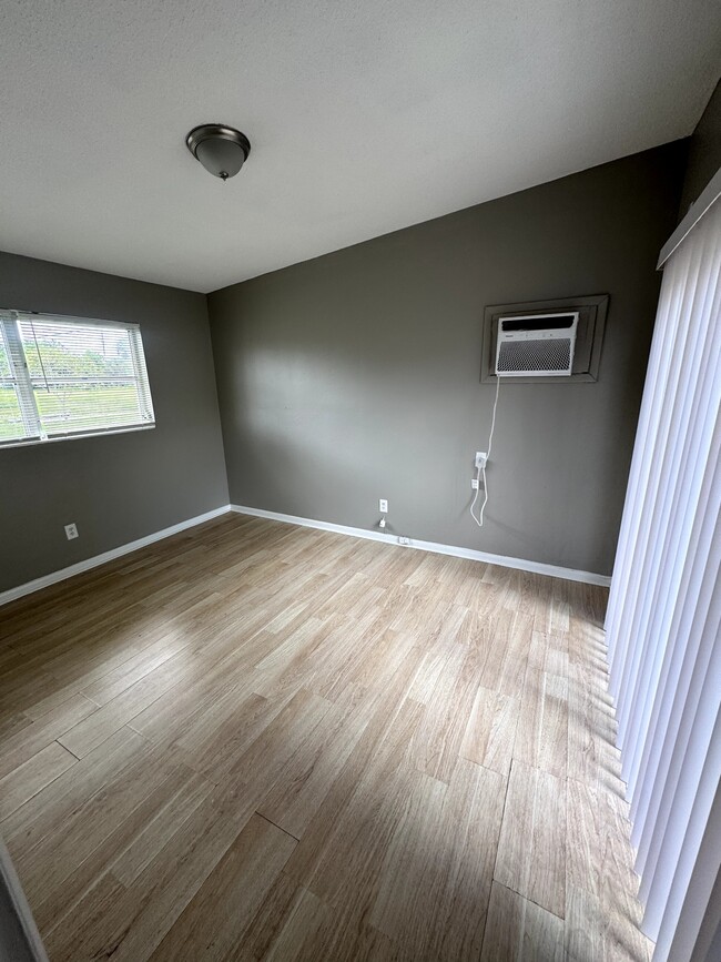 Foto del edificio - 1110 Vineyard Pl