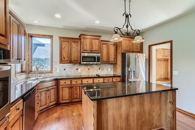 Foto del edificio - 10705 Jersey Court North, Brooklyn Park, M...