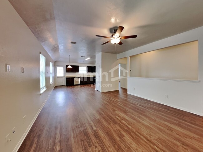 Building Photo - 12035 Jillian Crossing Dr