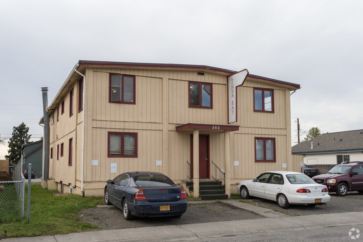 Primary Photo - 202 N Klevin St