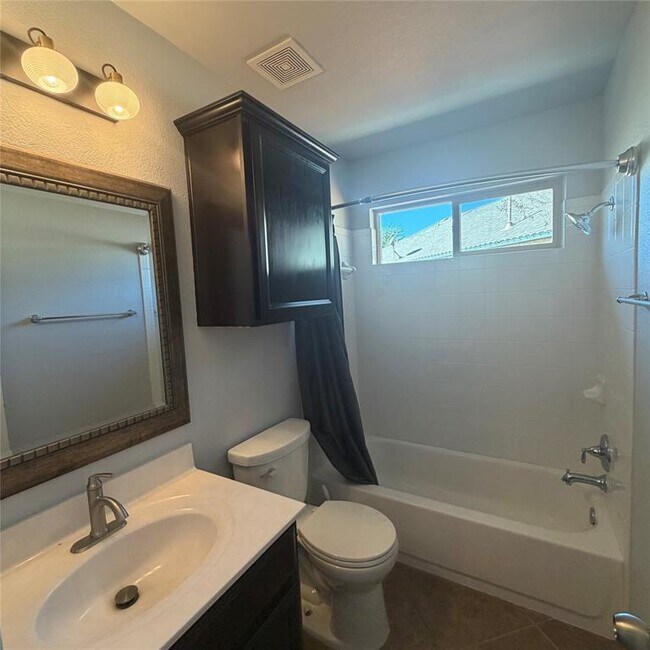 Foto del edificio - 1115 Sunny Meadows Loop