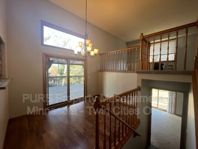 Foto del edificio - 1840 Catalina Dr