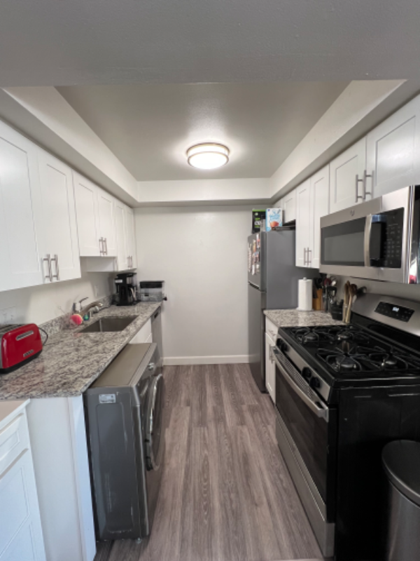 Foto del edificio - 2131 N Summit Ave