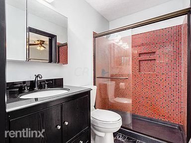 Building Photo - 2 br, 1 bath House - 2013 Summit Row Blvd